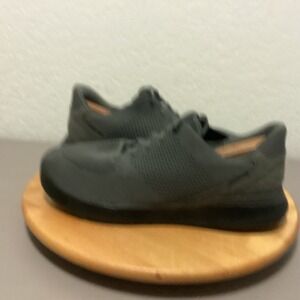 Kizik‎ Men's Grey Wide Fit Slip On Sneakers Shoes Size 13.5 Wide Lace-up Comfort